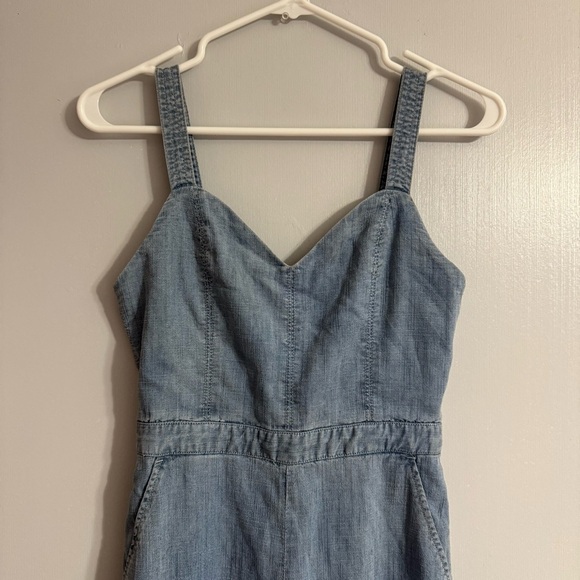 Alice + Olivia Chambray Sleeveless Jumpsuit Size 0 - Picture 7 of 13
